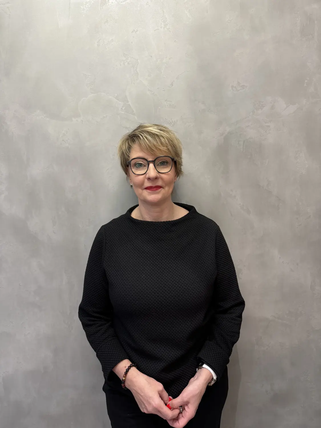 Hairfashion by Edmond - Haarschnitt und Styling - Kim